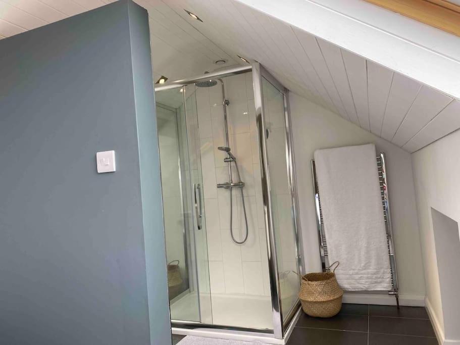 Modern With Sea View & Bbq Hut- Close To *